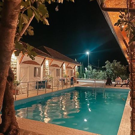 Guesthouse Lord Byron Tepelene Экстерьер фото