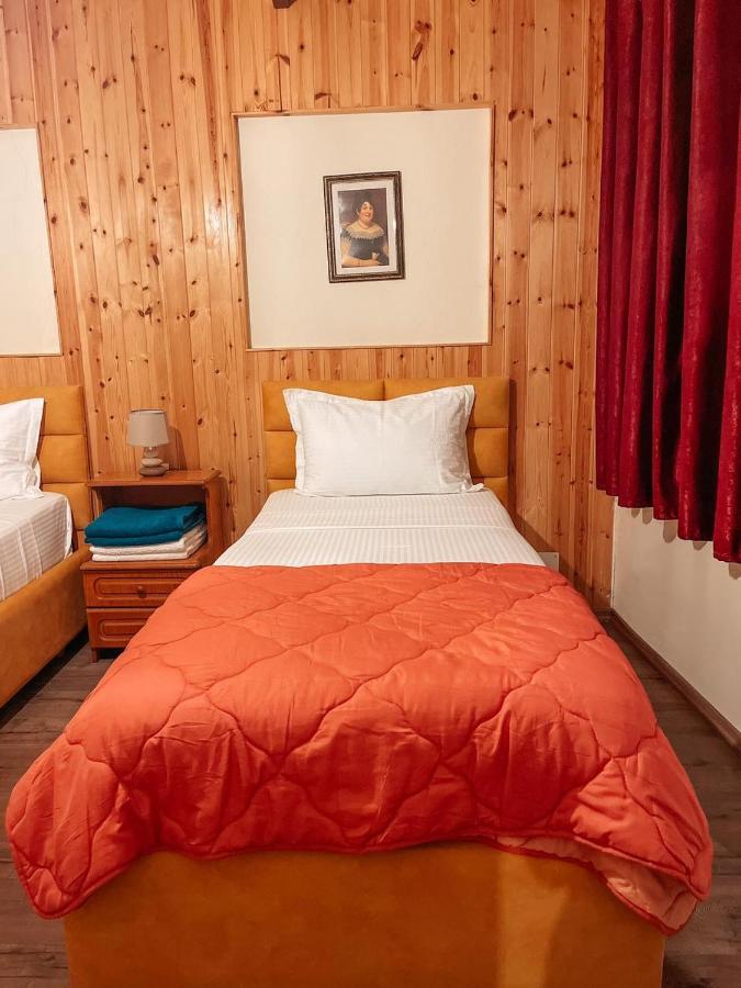 Guesthouse Lord Byron Tepelene Экстерьер фото